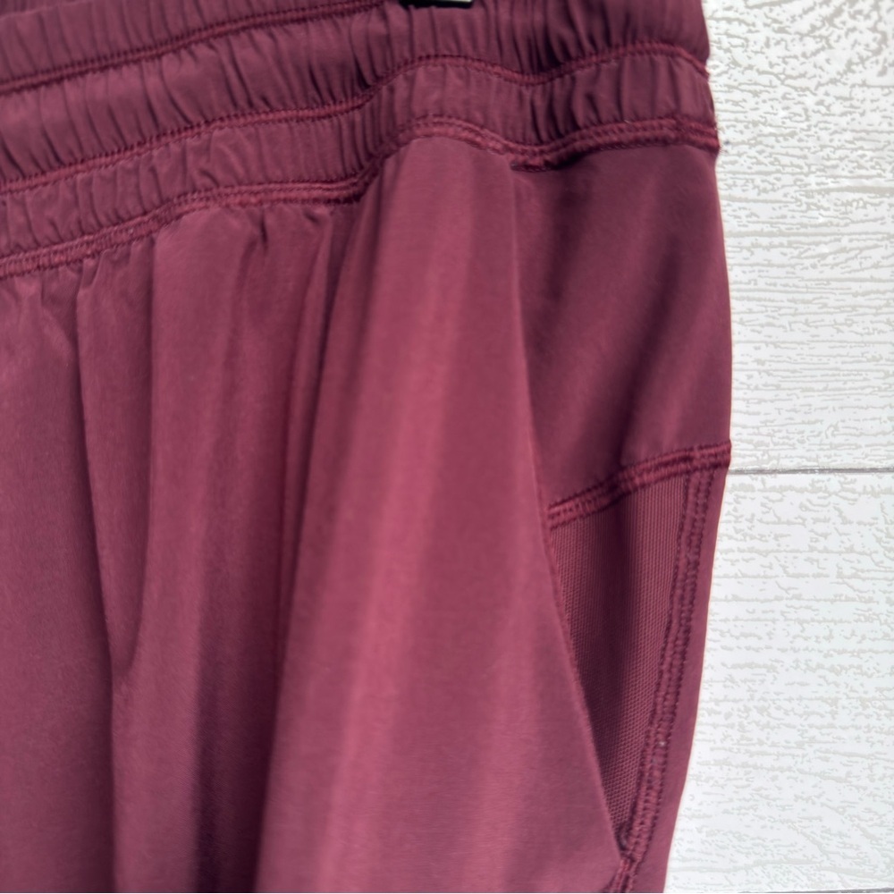 Lululemon Burgundy Wine Light Weight Tapered Jogger Pants Size M /Size 10 - Picture 6 of 8